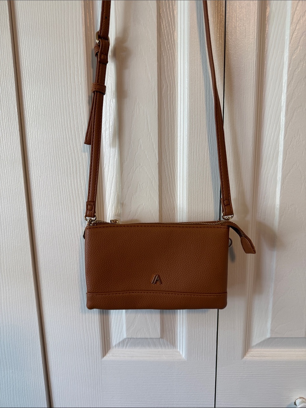 Minimalist Brown Crossbody Bag